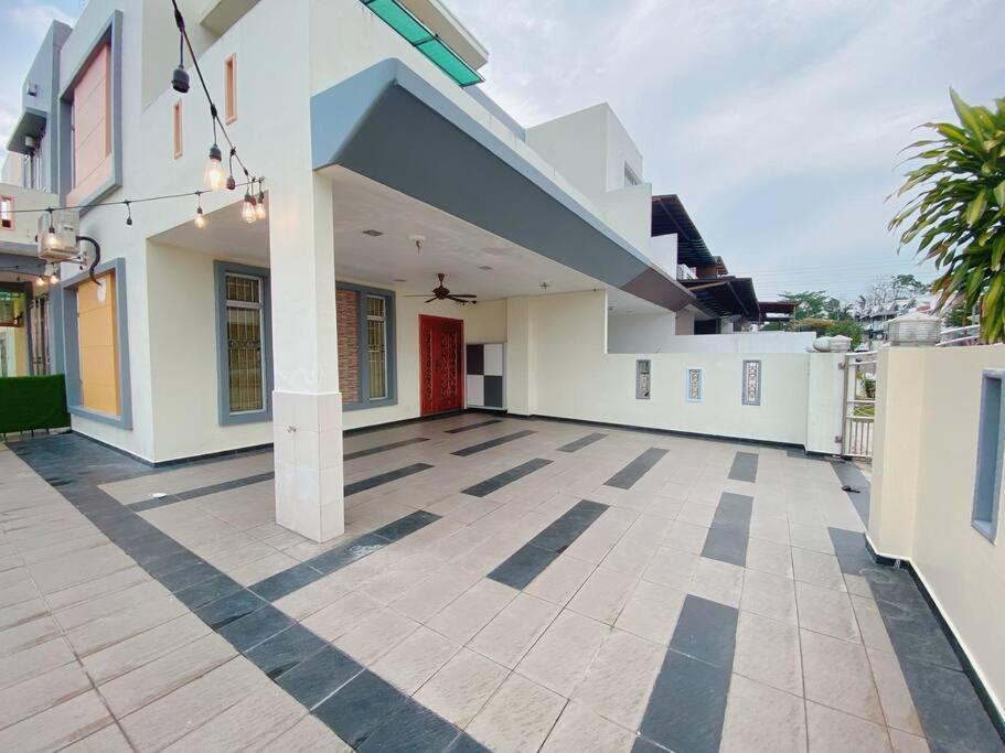 A05 Tebrau Austin In Desa Tebrau Rumah percutian *